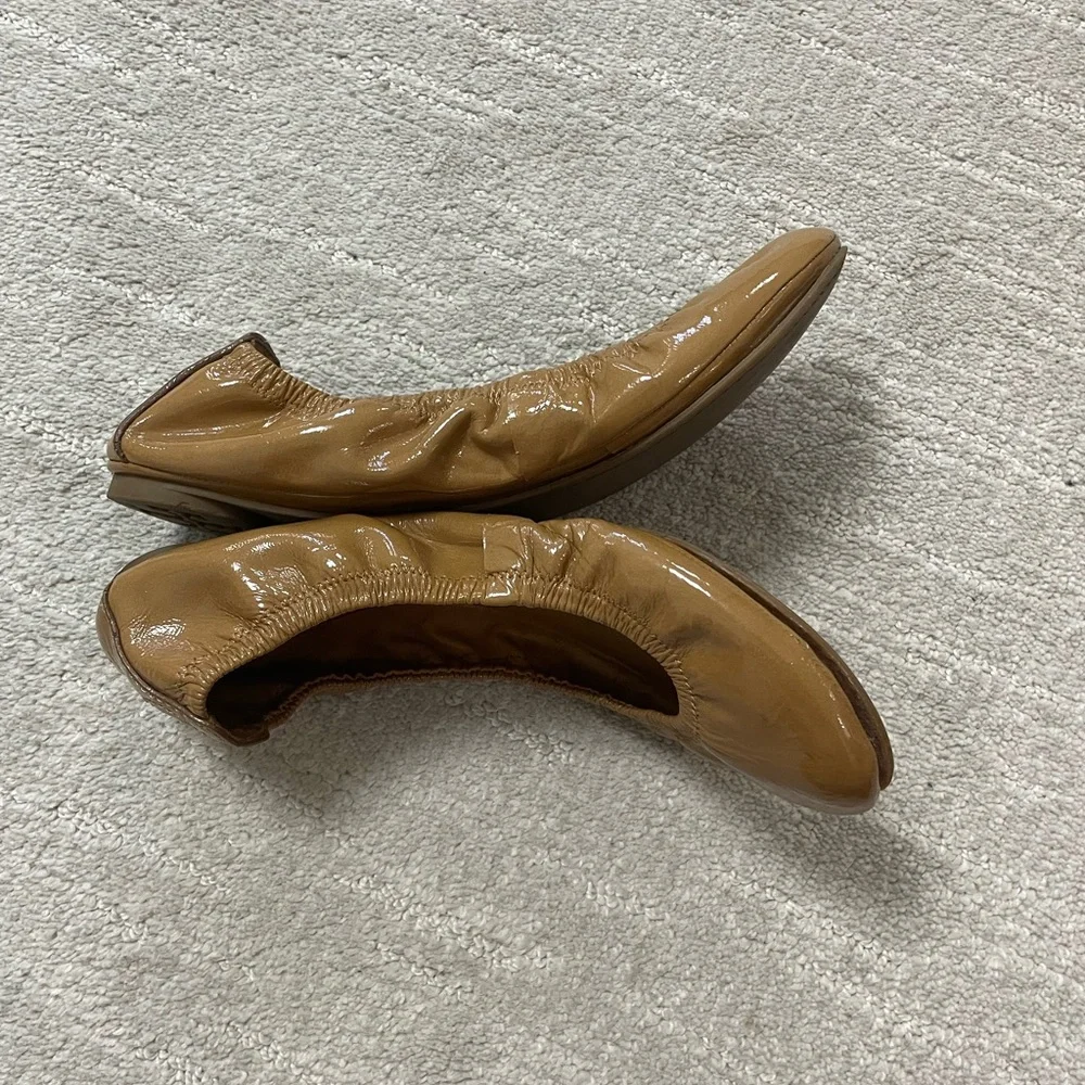 Tory Burch Glossy Tan Ballet Flats - Picture 6 of 7
